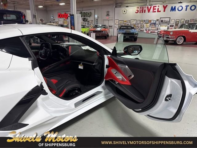 Used 2026 Chevrolet Corvette Stingray Preferred Cpe w/ 2LT RWD image 28