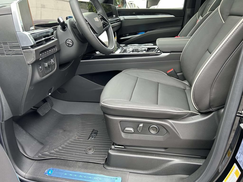 New 2026 Cadillac Escalade ESV Sport w/ Touring Package AWD/4WD image 23