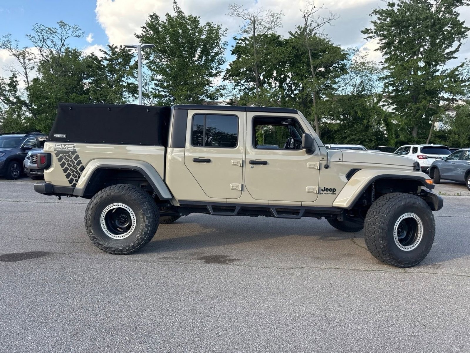 Used 2022 Jeep Gladiator Sport AWD/4WD image 30