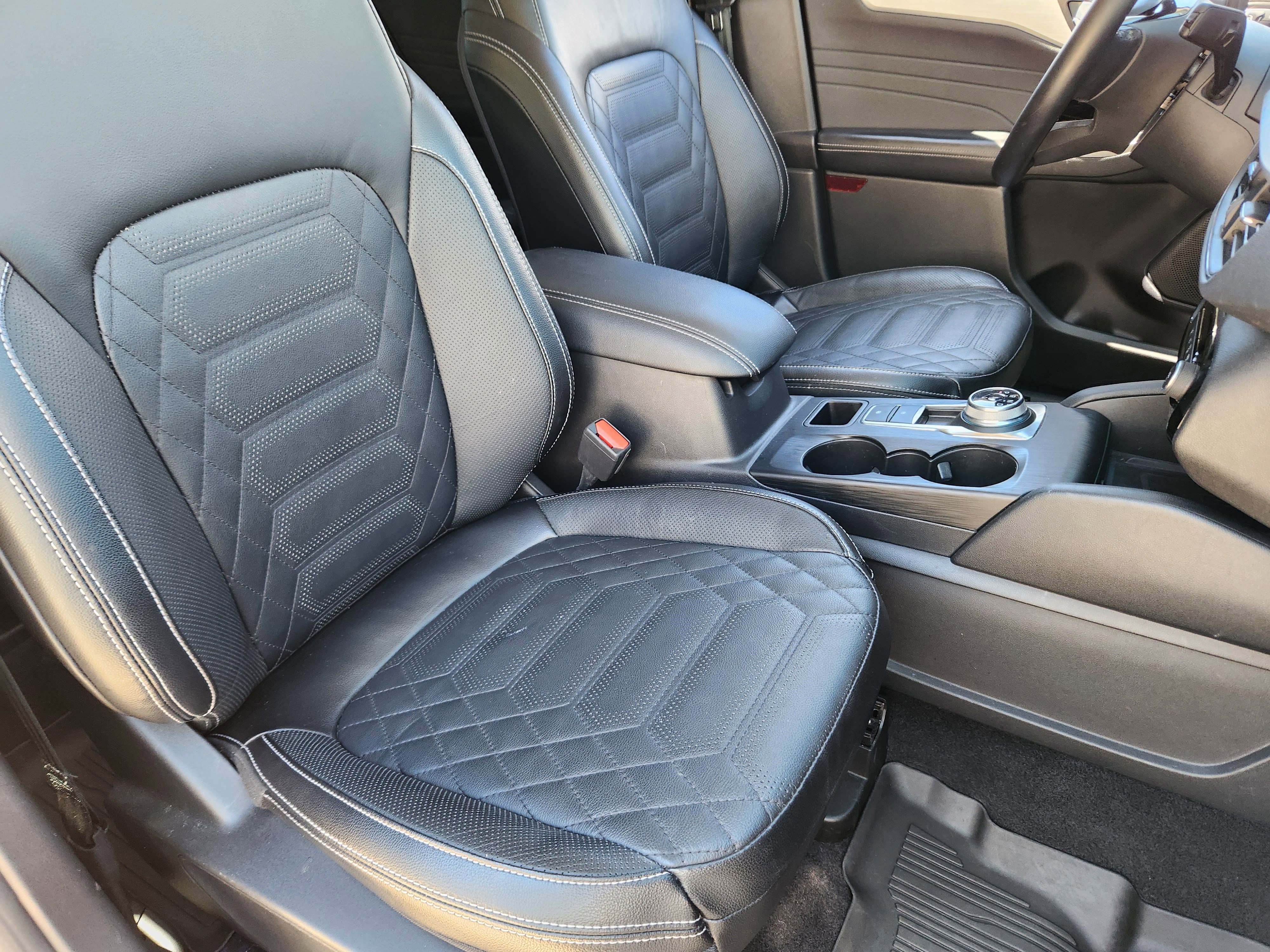 Used 2023 Ford Escape Platinum w/ Premium Technology Package image 18