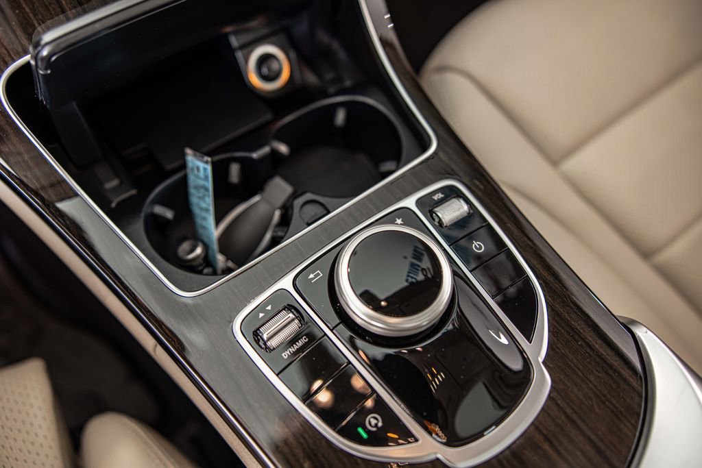 Used 2018 Mercedes-Benz C 300 4MATIC Sedan image 30