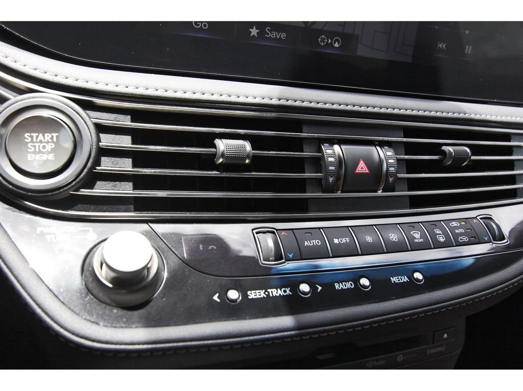 Used 2022 Lexus LS 500 RWD image 23