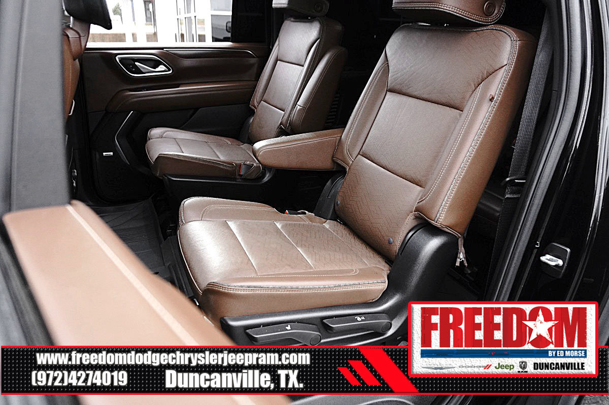 Used 2023 Chevrolet Suburban High Country AWD/4WD image 14