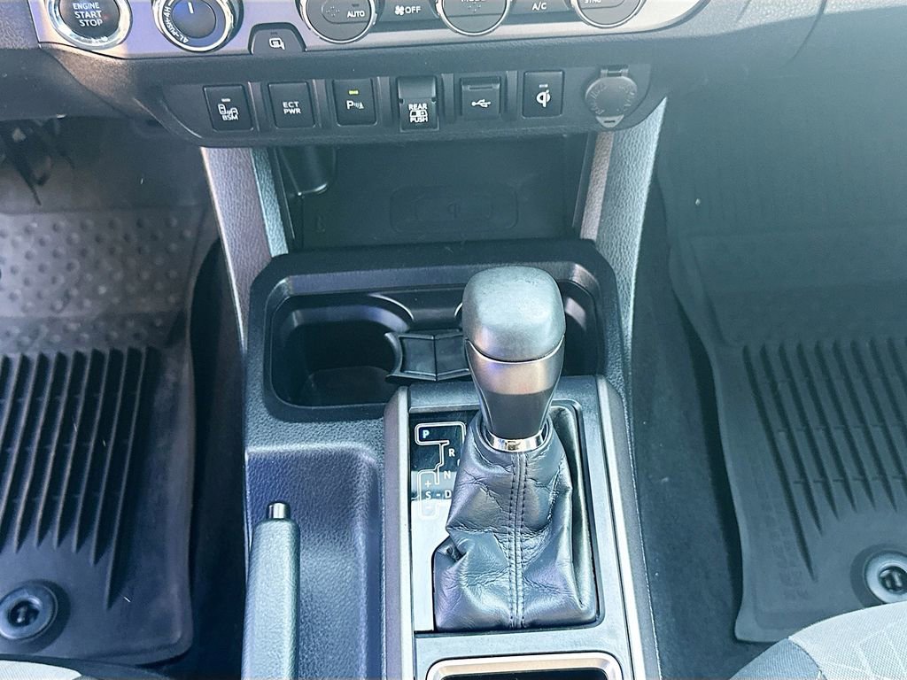 Used 2021 Toyota Tacoma TRD Sport w/ Technology Package image 20