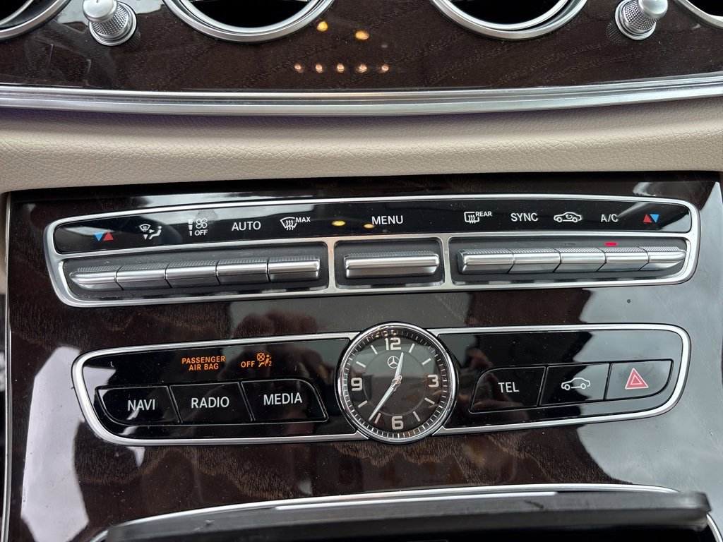 Used 2020 Mercedes-Benz E 350 Sedan image 27