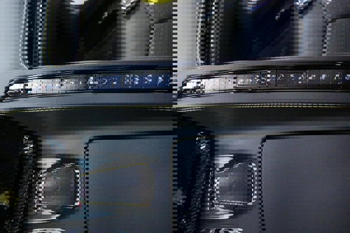 Used 2022 Chevrolet Corvette Stingray Premium Cpe w/ Z51 Performance Package image 28