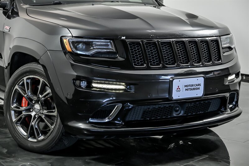 Used 2016 Jeep Grand Cherokee SRT AWD/4WD image 2