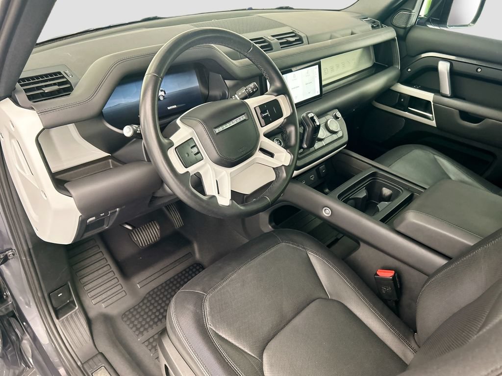 Used 2023 Land Rover Defender 110 X-Dynamic SE AWD/4WD image 9