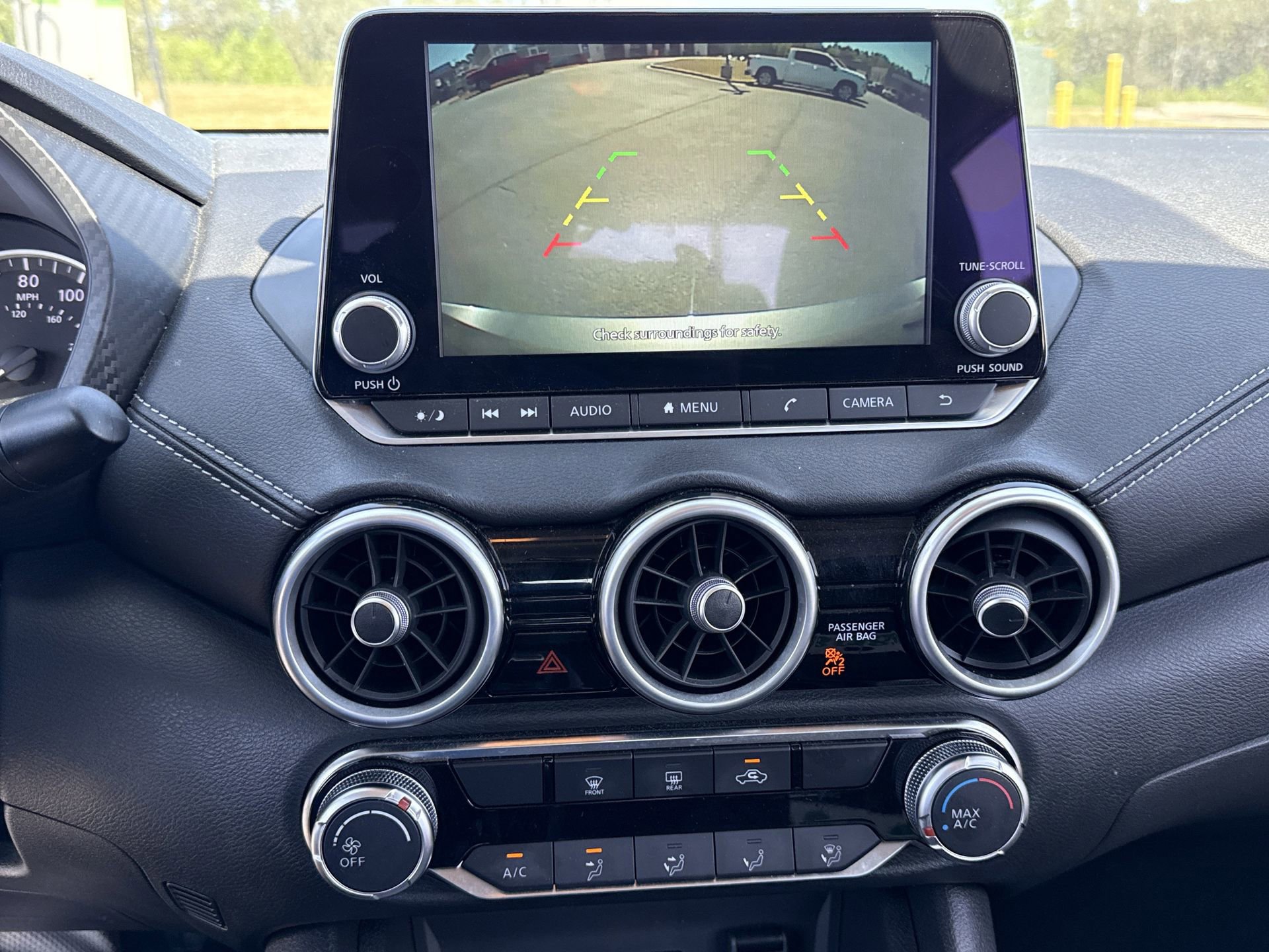 Used 2025 Nissan Sentra SV image 4