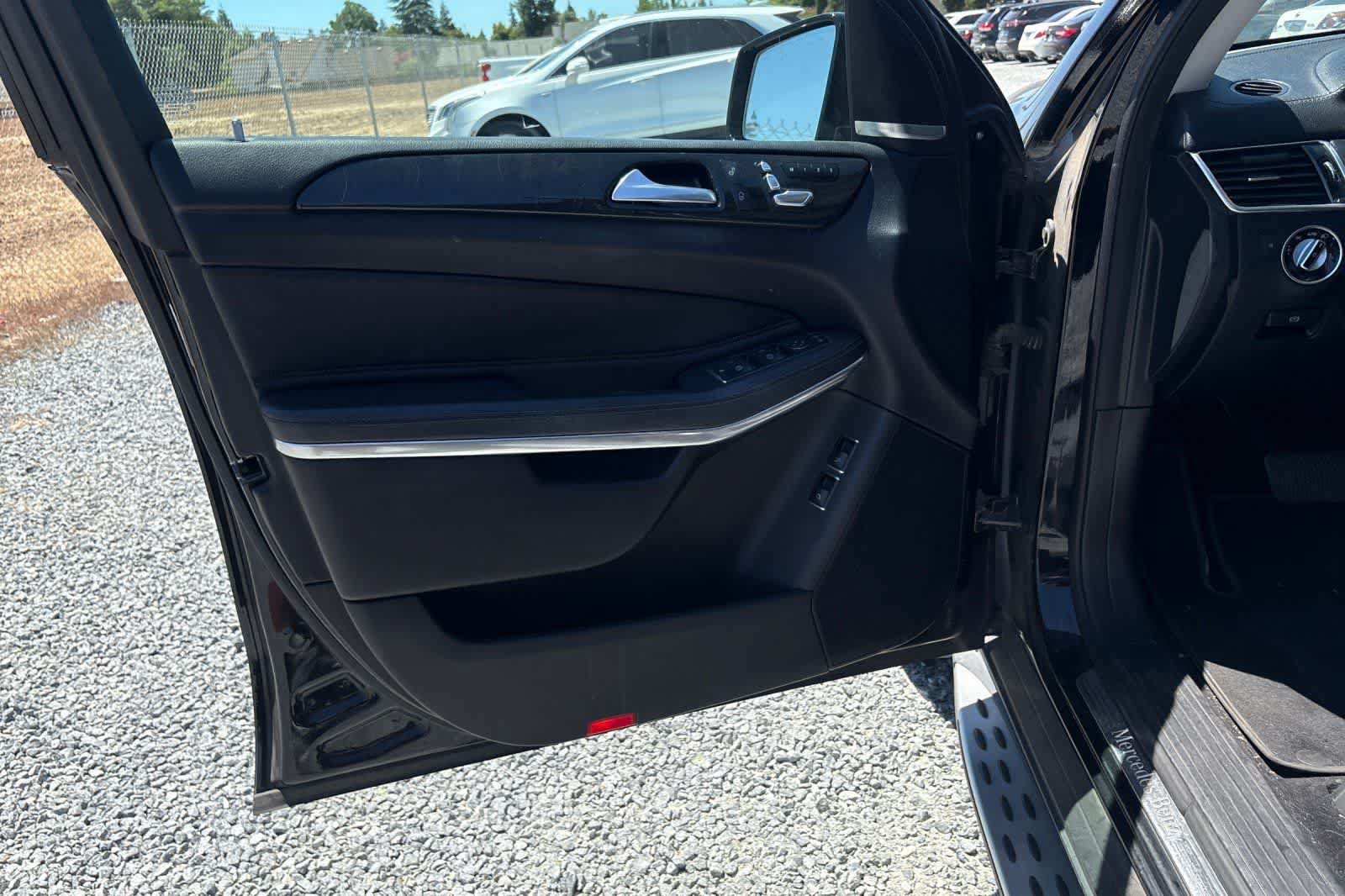 Used 2018 Mercedes-Benz GLS 550 4MATIC image 15