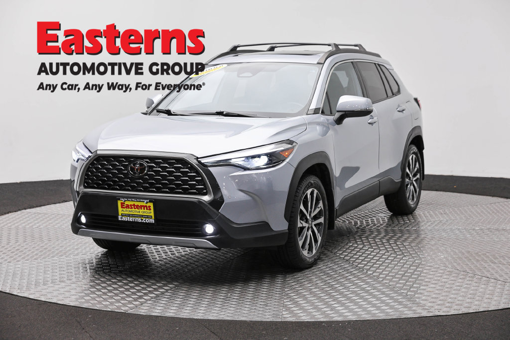 Used 2023 Toyota Corolla Cross XLE AWD/4WD image 1