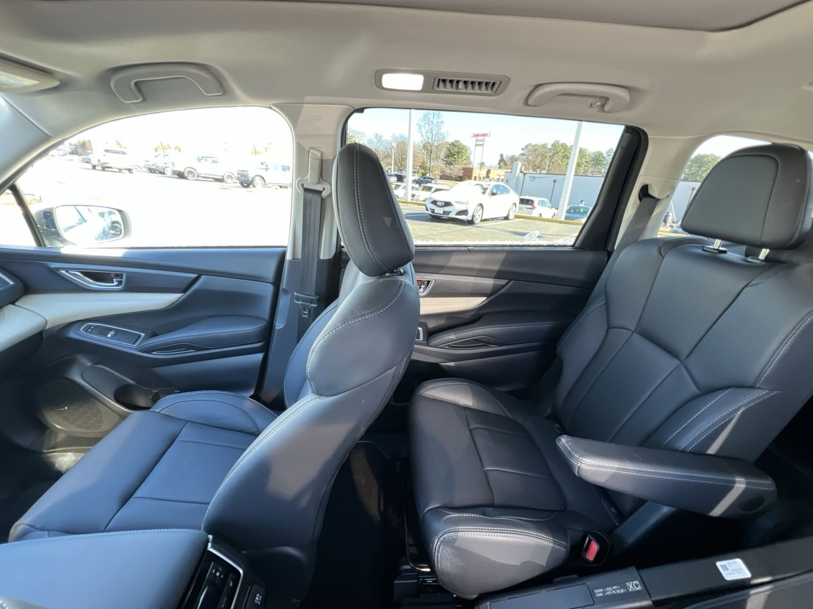 Used 2020 Subaru Ascent Limited w/ Technology Package image 3