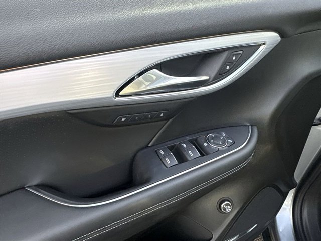 Certified 2025 Buick Envision Avenir image 24