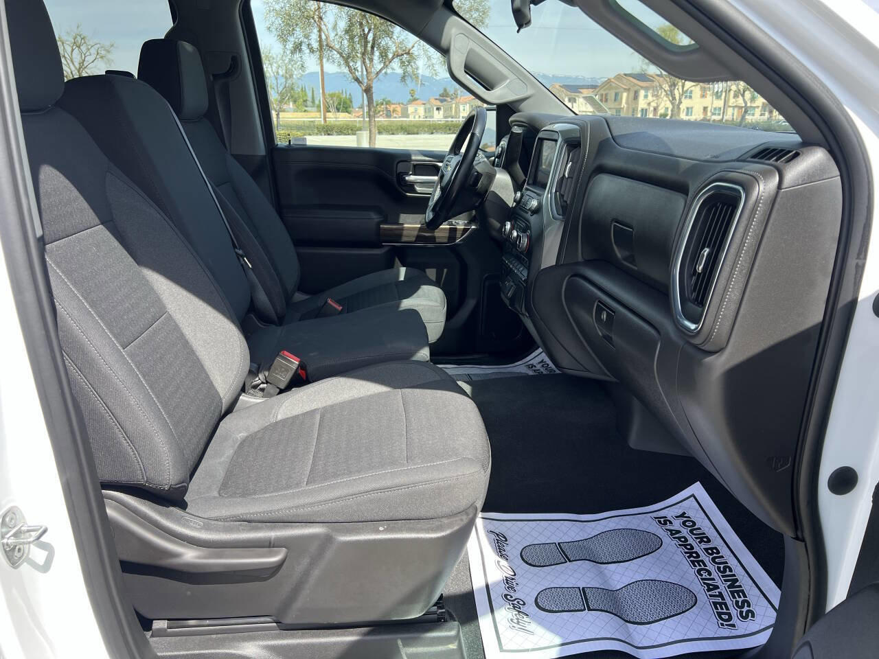 Used 2022 Chevrolet Silverado 1500 LT image 16