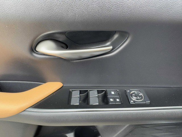 Used 2023 Lexus UX 250h FWD w/ Premium Package image 17