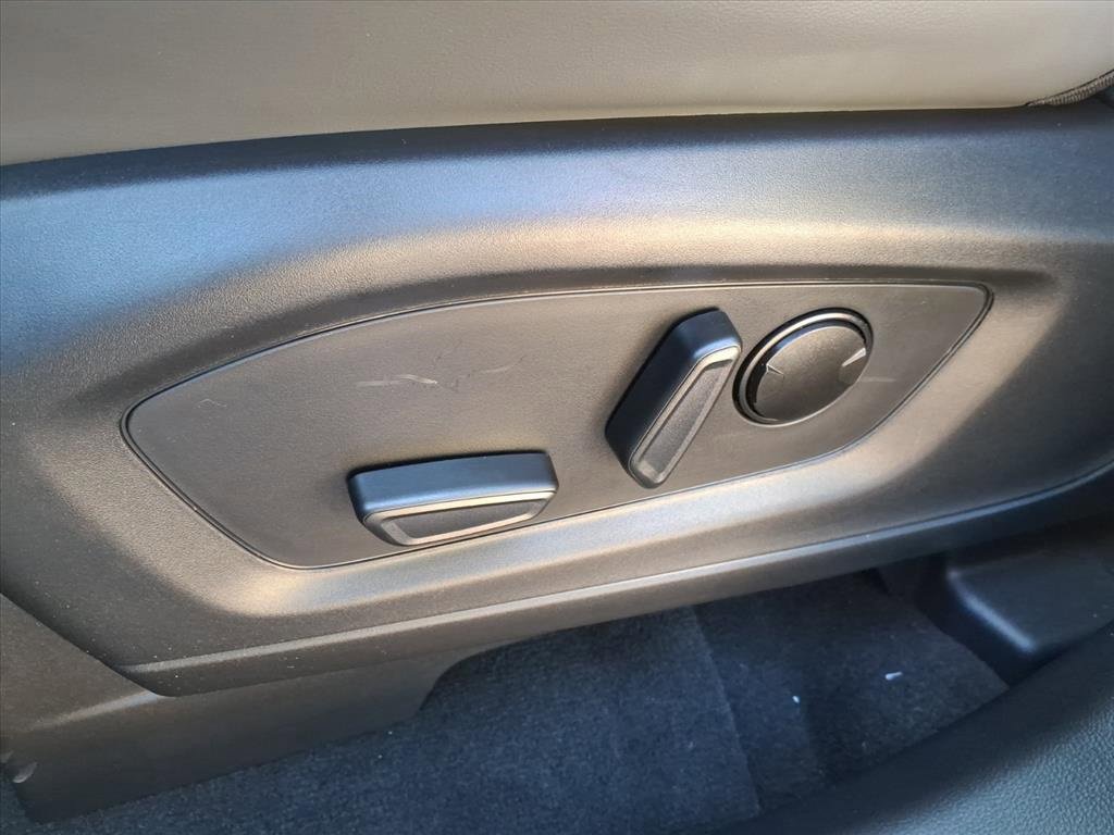 New 2025 Ford Explorer Active image 18