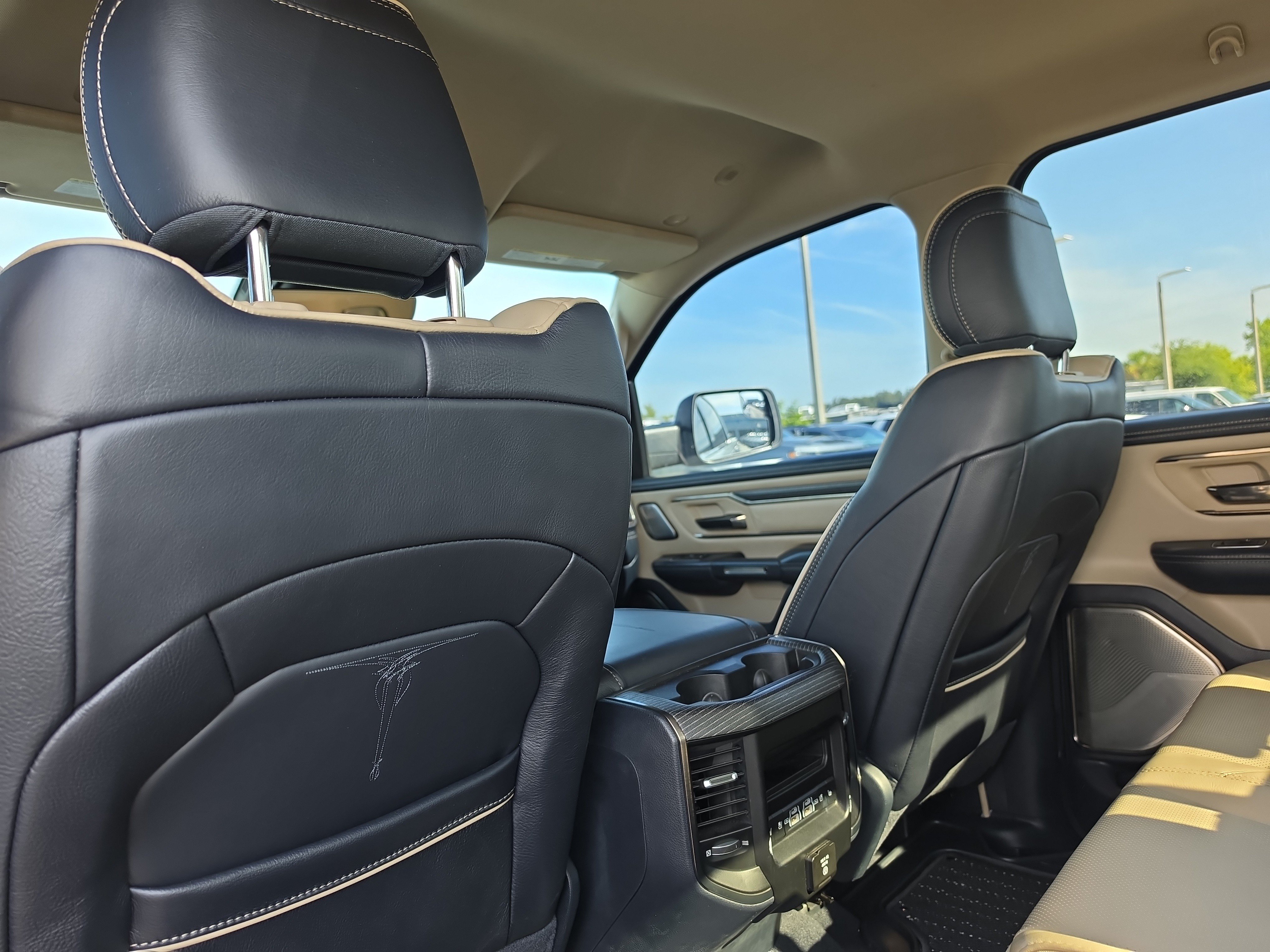 Used 2021 RAM 1500 Limited AWD/4WD image 11