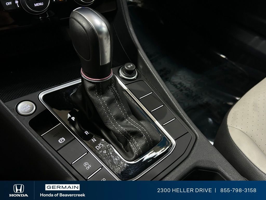 Used 2020 Volkswagen Jetta R-Line w/ R-Line Cold Weather Package FWD image 25
