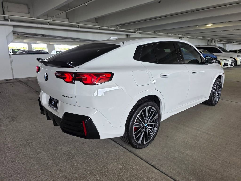 New 2026 BMW X2 xDrive28i w/ Technology Package image 4
