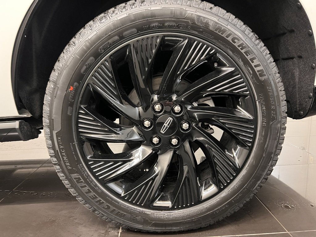 Used 2025 Lincoln Navigator Reserve w/ Jet Appearance Package image 7