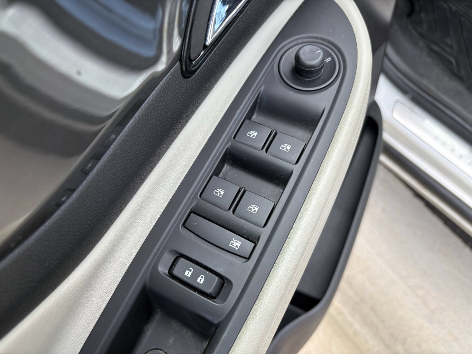 Used 2017 Buick Encore Premium w/ Experience Buick Package AWD/4WD image 26