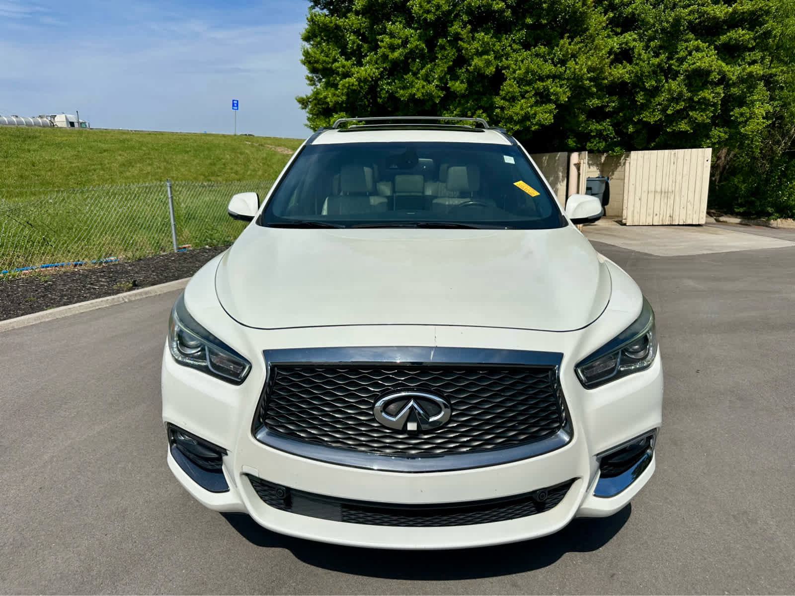 Used 2019 INFINITI QX60 Luxe w/ Limited Package FWD image 2
