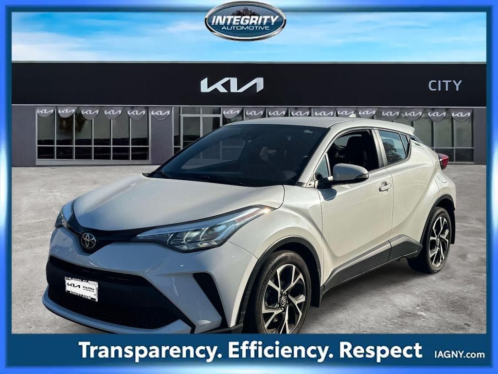 Used 2021 Toyota C-HR XLE FWD image 4