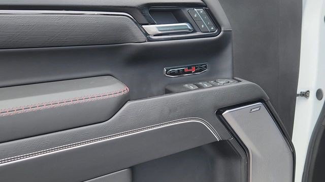 Used 2025 GMC Sierra 1500 AT4X AWD/4WD image 30