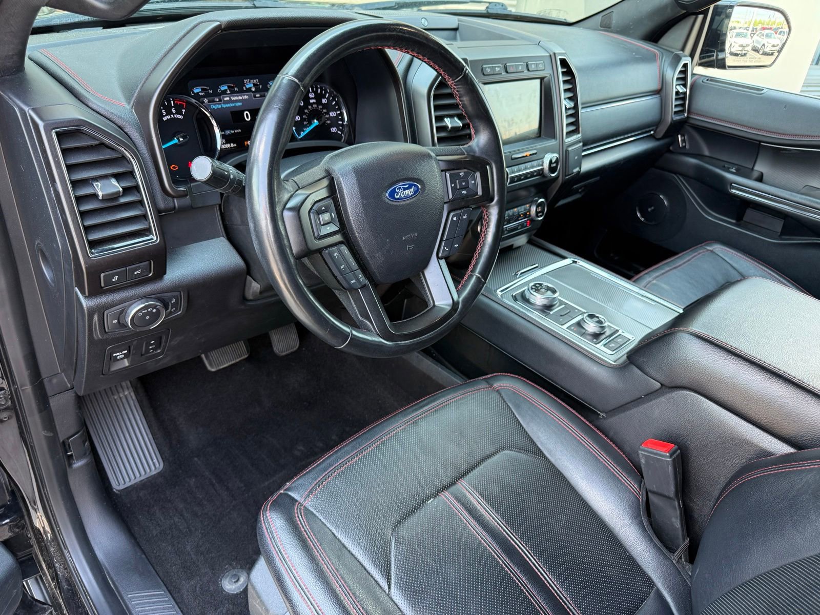 Used 2019 Ford Expedition Limited w/ Equipment Group 303A AWD/4WD image 11