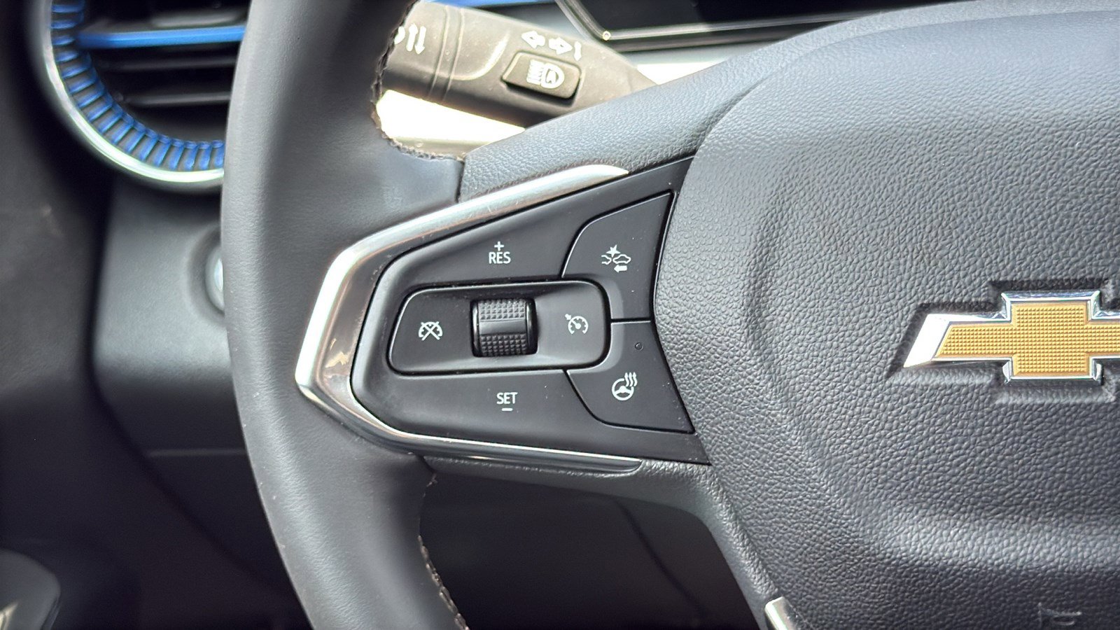 Used 2024 Chevrolet Trax LT w/ Driver Confidence Package FWD image 20