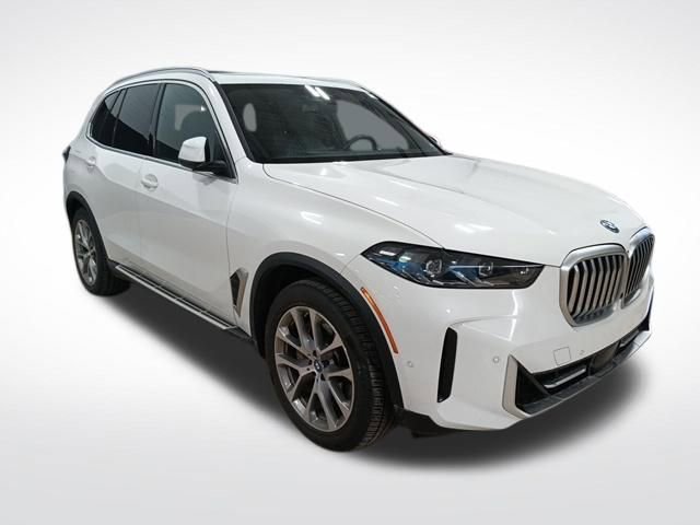 Used 2025 BMW X5 xDrive50e image 7