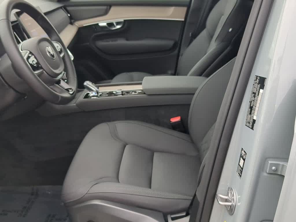 Used 2026 Volvo XC90 B6 Plus w/ Protection Package Premier AWD/4WD image 15