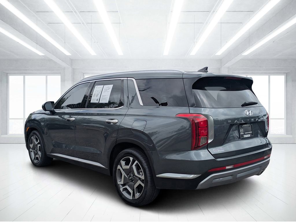 Used 2023 Hyundai Palisade Limited FWD image 6
