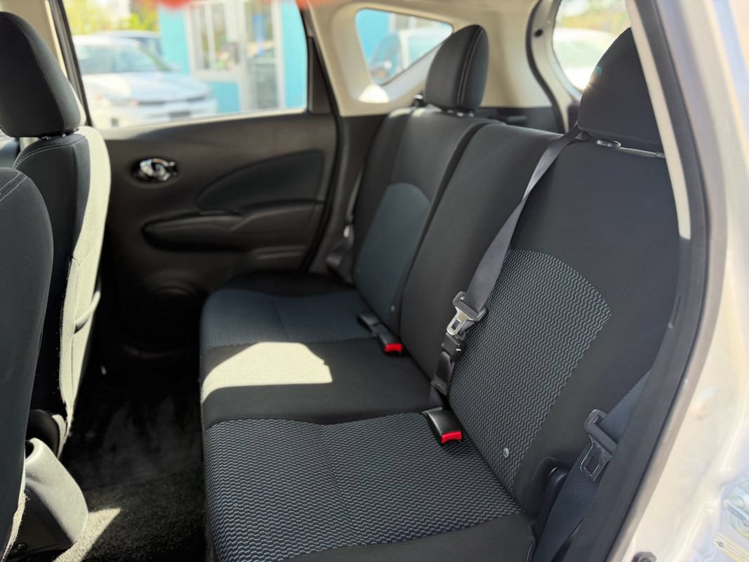 Used 2016 Nissan Versa Note SV FWD image 9