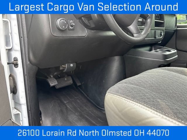Used 2025 GMC Savana 2500 w/ Driver Convenience Package RWD image 28