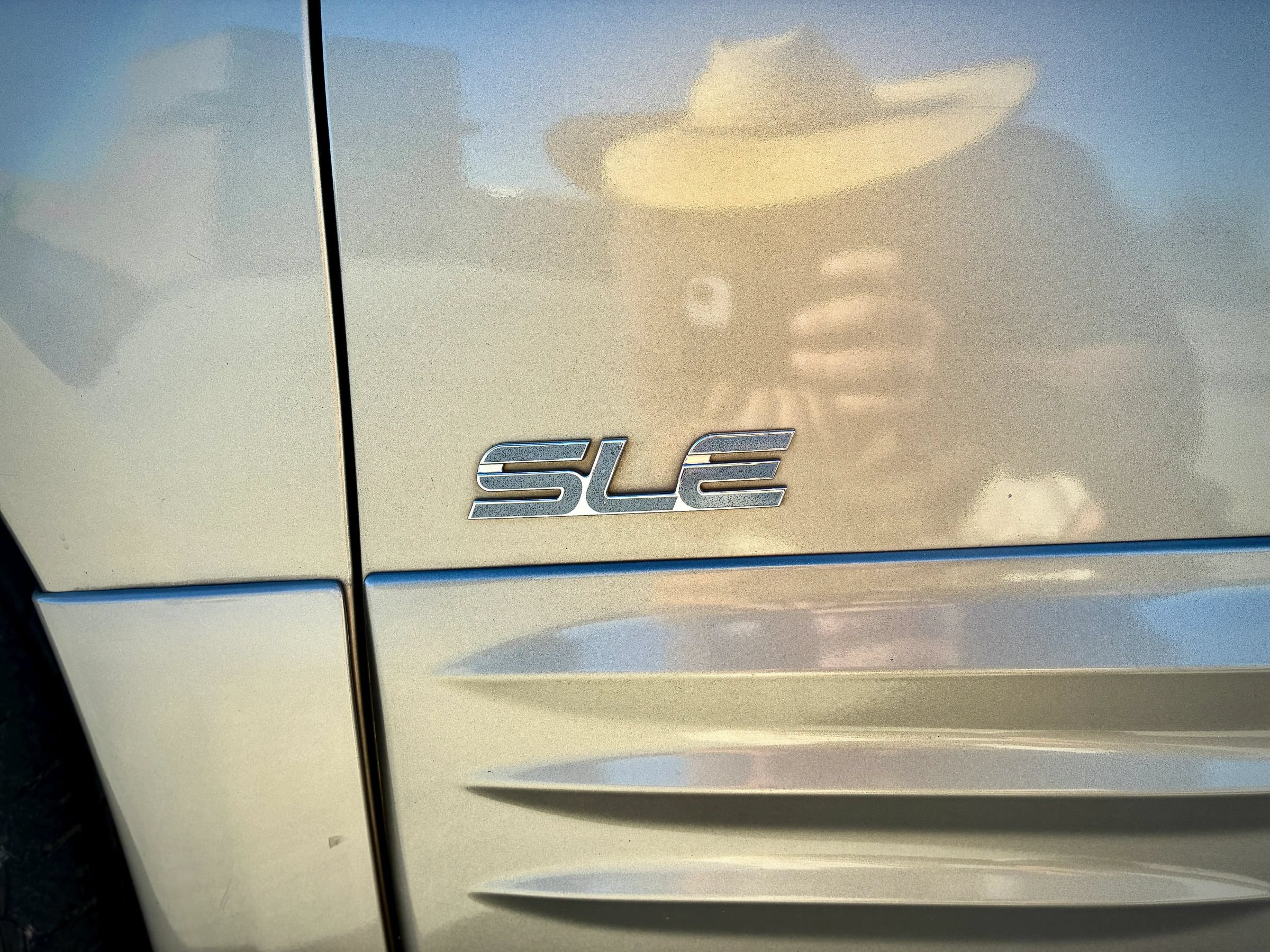 Used 2003 Pontiac Bonneville SLE FWD image 25