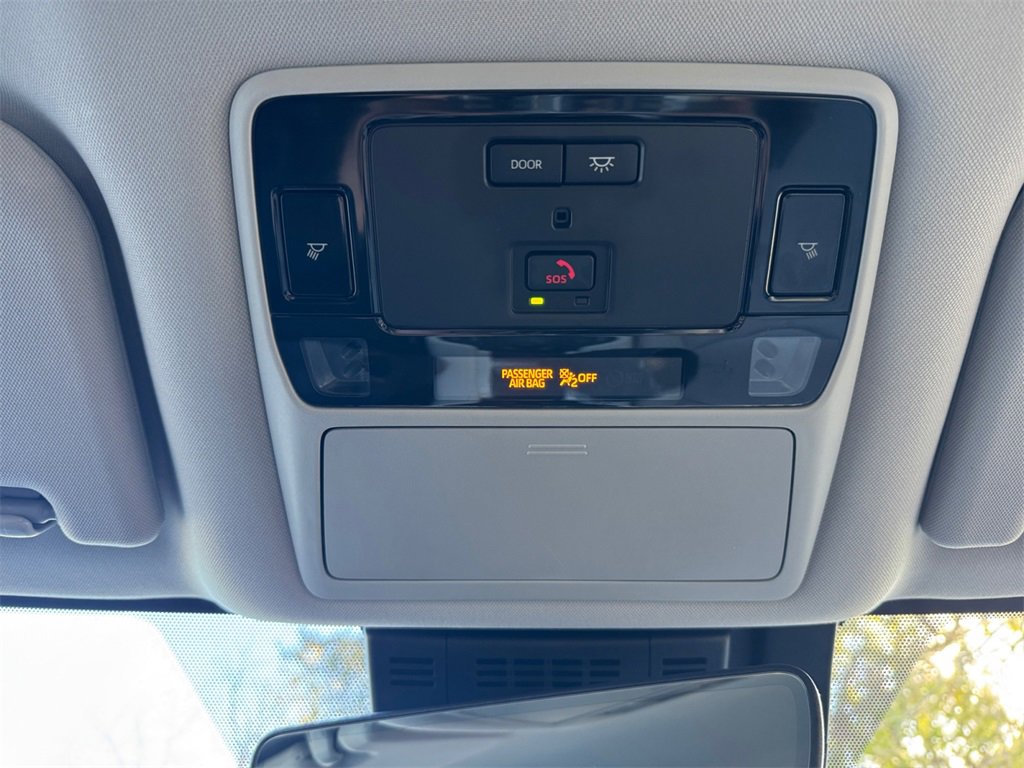 Used 2025 Toyota Grand Highlander AWD image 26