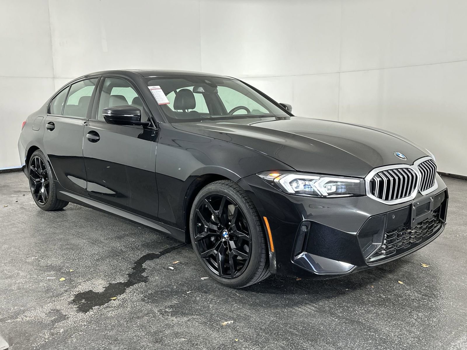 Used 2026 BMW 330i xDrive Sedan image 2