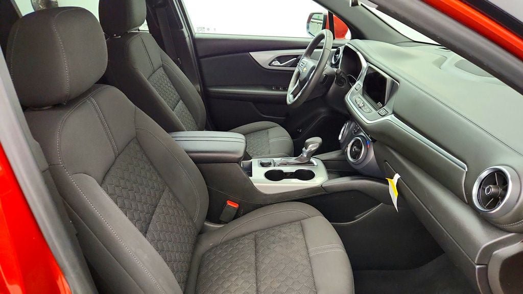 Used 2021 Chevrolet Blazer LT FWD image 22
