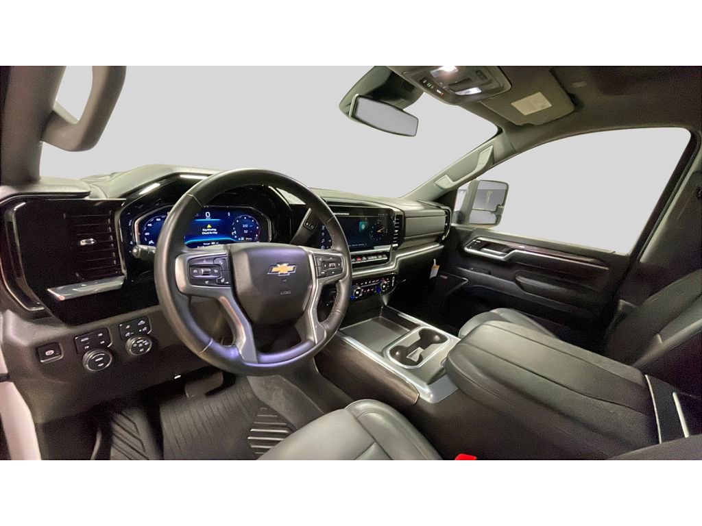 Used 2025 Chevrolet Silverado 3500 LTZ w/ LTZ Plus Package image 10