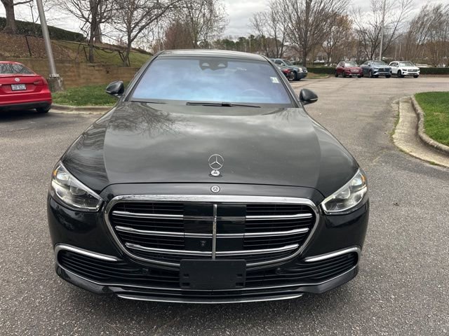 Used 2022 Mercedes-Benz S 580 4MATIC Sedan image 2