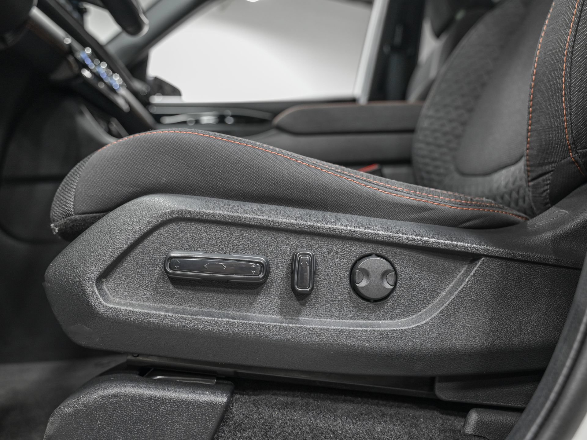 Used 2023 Honda Pilot Sport image 14
