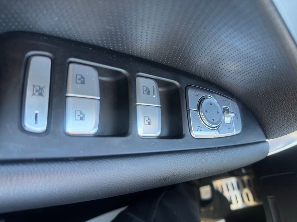 Used 2023 Genesis G70 3.3T w/ Sport Advanced Package image 15