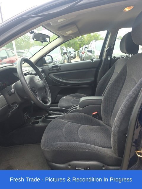 Used 2005 Chrysler Sebring Touring FWD image 11