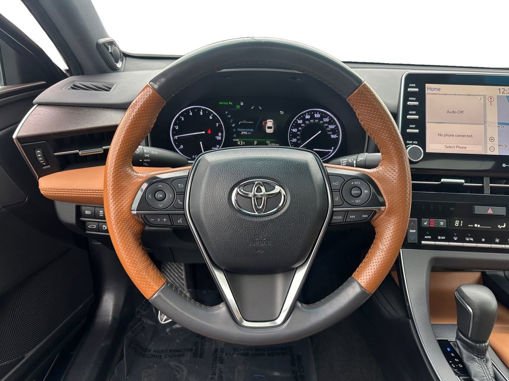 Used 2019 Toyota Avalon Limited image 12