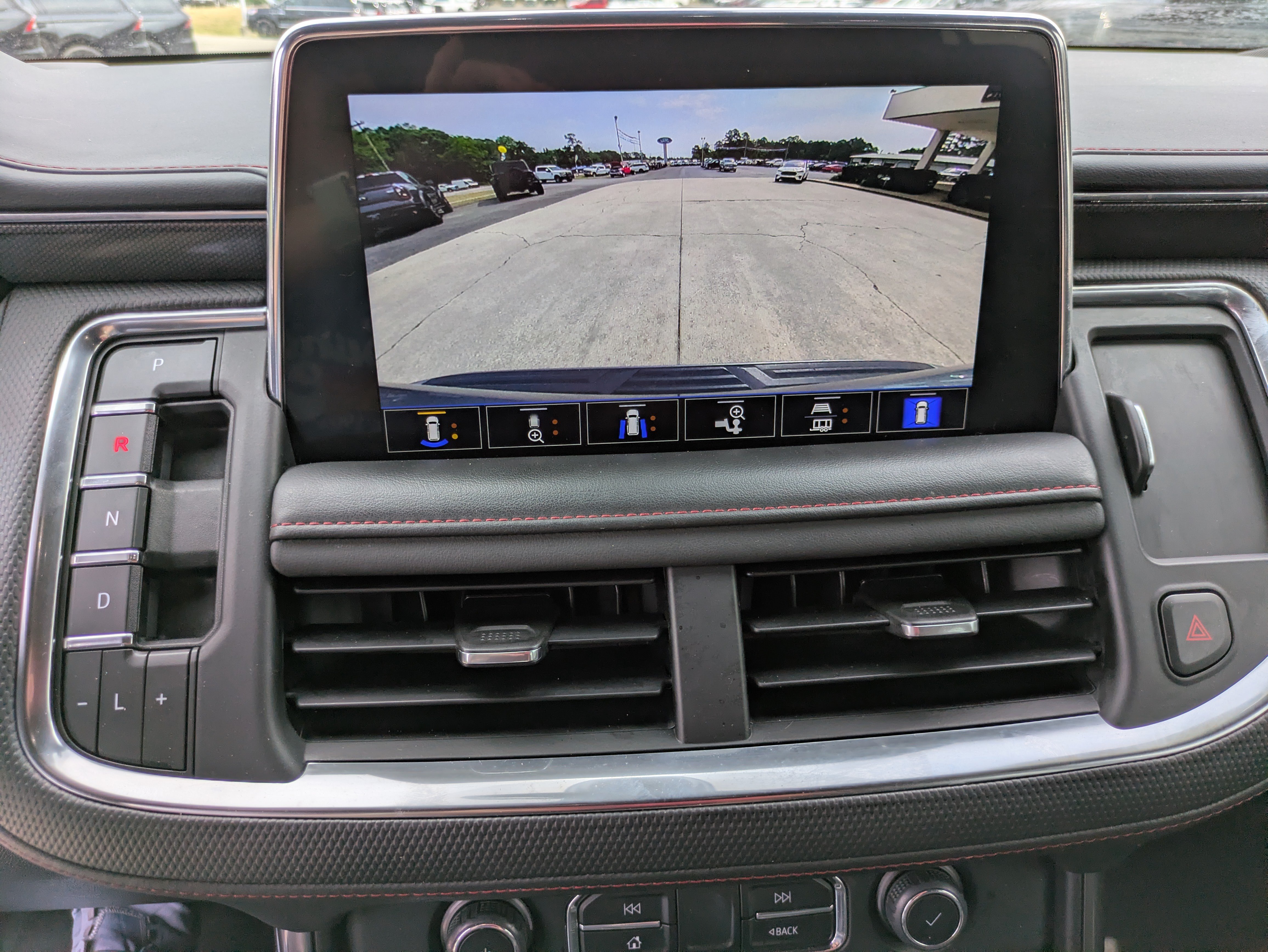 Used 2021 Chevrolet Tahoe RST w/ Luxury Package AWD/4WD image 27