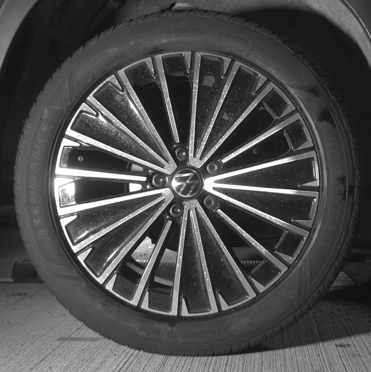 Used 2025 Volkswagen Taos SE image 15