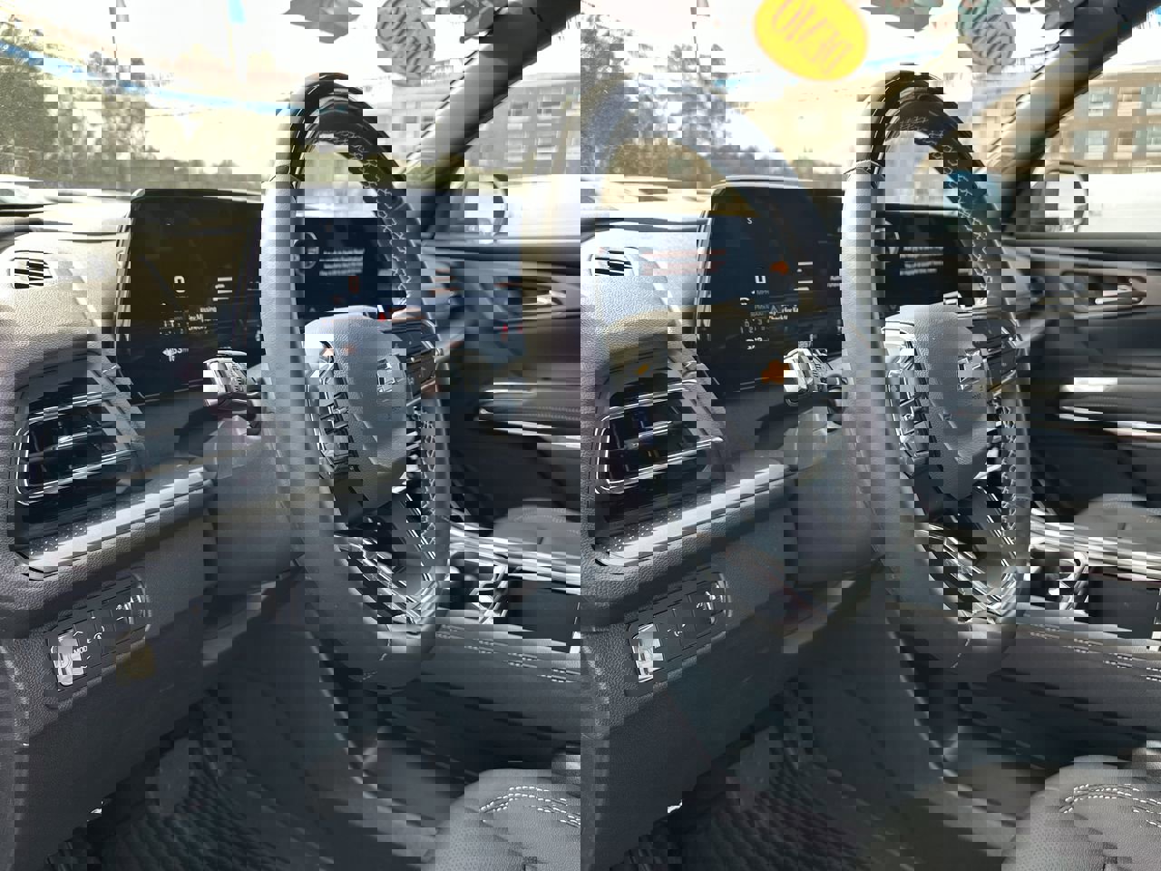 New 2025 Chevrolet Traverse LT w/ Enhanced Driving Package image 10