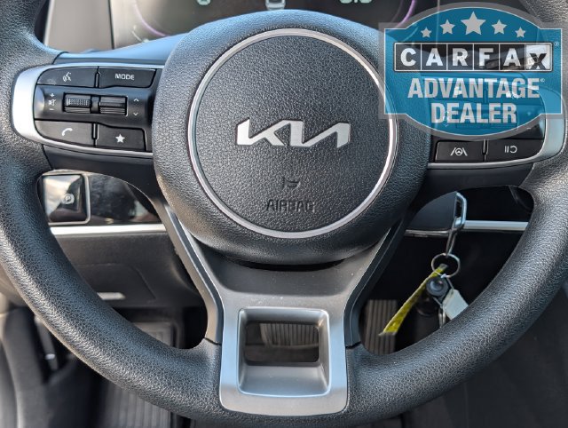 Used 2025 Kia Sportage LX FWD image 5