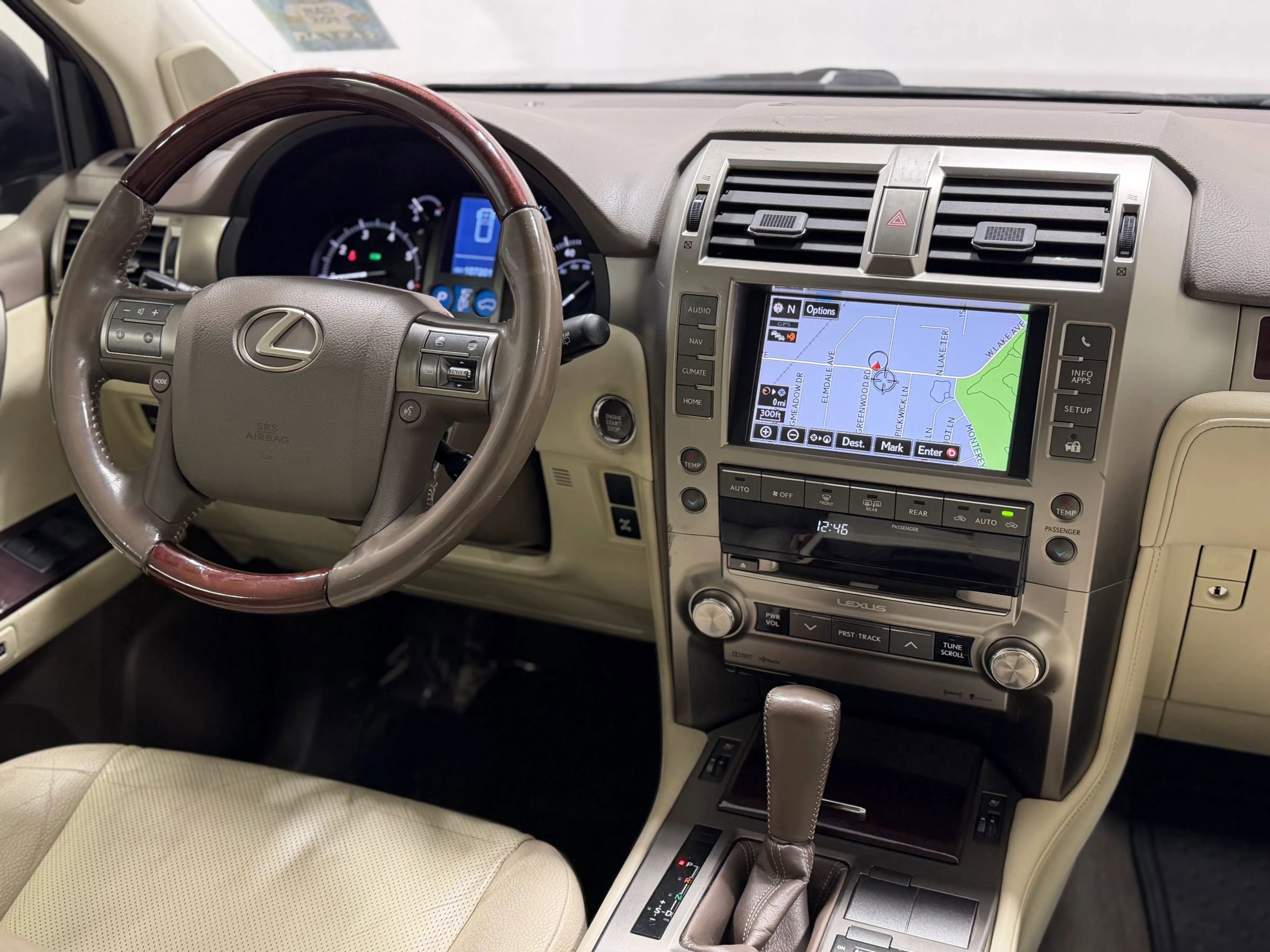 Used 2017 Lexus GX 460 Premium w/ Premium Package AWD/4WD image 24